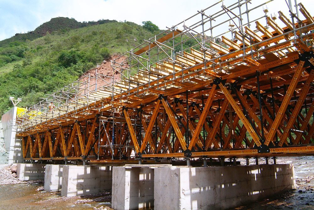Puentes y estructuras